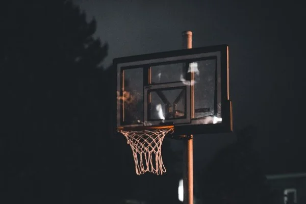 basketball court night game
